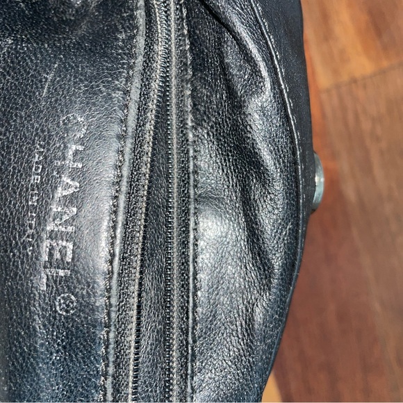 Chanel Large E/W Modern Chain Tote - Picture 5 of 6